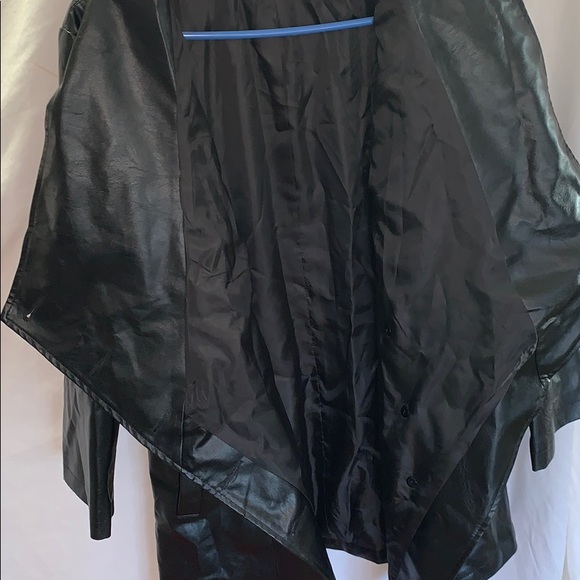 Womens jcket - Picture 4 of 5